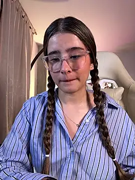 Snapshot of Stormiie777 chatting on 02/03/26, 02:53 Stormiie777 online show from 02/03/26, 02:53