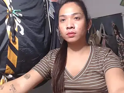 Snapshot of Valentinasbody chatting on 10/02/25, 03:37 Valentinasbody online show from 10/02/25, 03:37