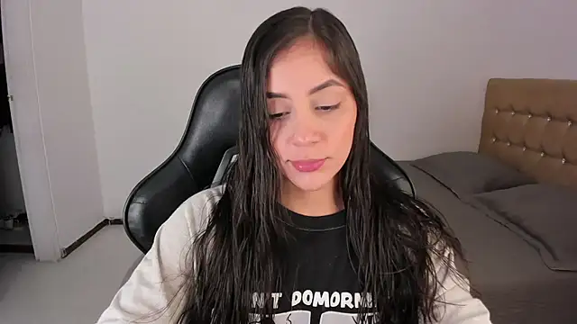 EmmaGrace1999 online show from 05/21/26, 02:31