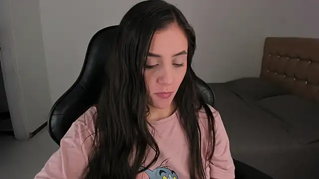 EmmaGrace1999 online show from 05/24/26, 04:56