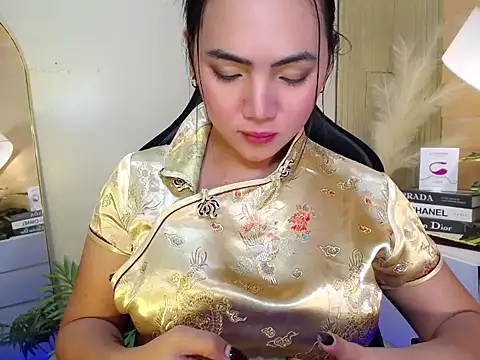 Snapshot of Martha_pookerxxx chatting on 03/01/25, 01:32 Martha pookerxxx online show from 03/01/25, 01:32