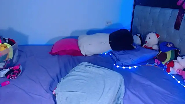 Pamelanicole online show from 11/22/25, 02:43