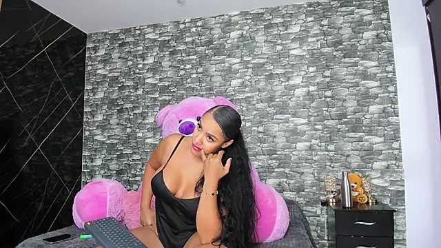 Snapshot of HeidyWillss chatting on 02/13/25, 07:10 HeidyWillss online show from 02/13/25, 07:10