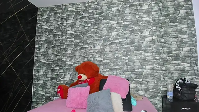 HeidyWillss online show from 12/20/25, 07:50