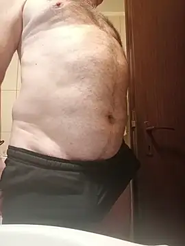 Snapshot of Saysomething3 chatting on 02/15/26, 04:17 Saysomething3 online show from 02/15/26, 04:17