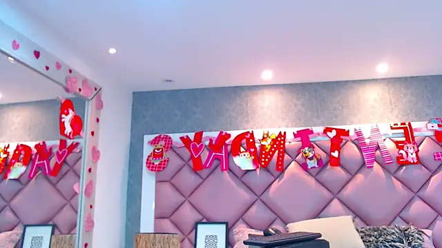 DanielaDuff online show from 10/12/25, 07:37