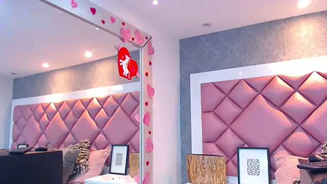 DanielaDuff online show from 10/19/25, 07:27