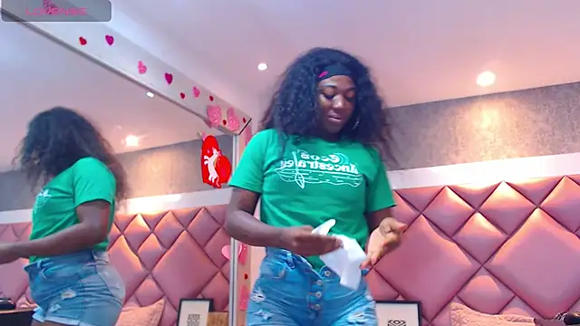 DanielaDuff online show from 11/21/25, 07:46