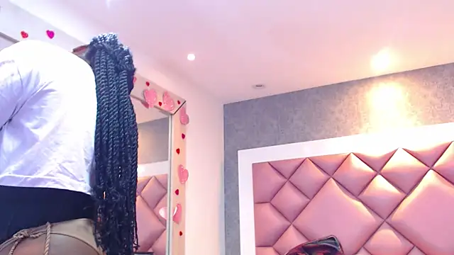 DanielaDuff online show from 03/04/26, 07:43