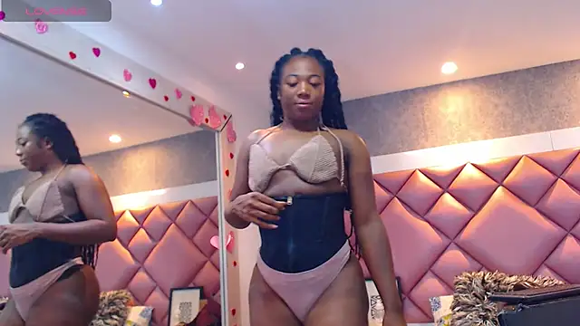 Snapshot of DanielaDuff chatting on 07/16/26, 01:41 DanielaDuff online show from 07/16/26, 01:41