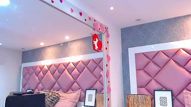 DanielaDuff online show from 11/06/25, 07:40