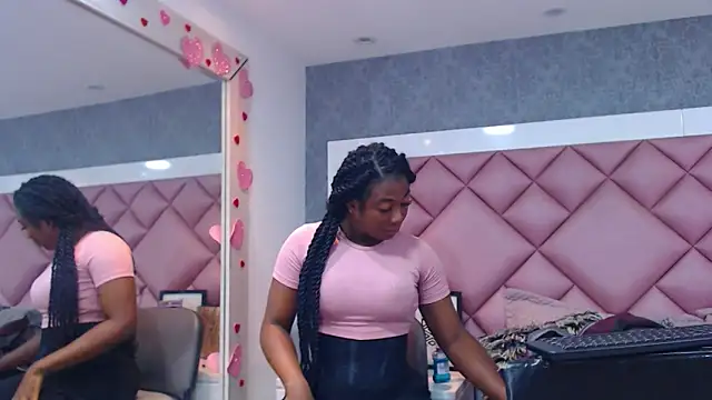 DanielaDuff online show from 02/25/26, 07:36