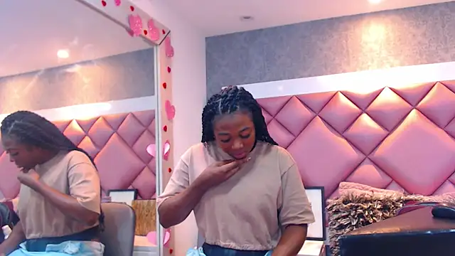 DanielaDuff online show from 02/14/26, 07:36