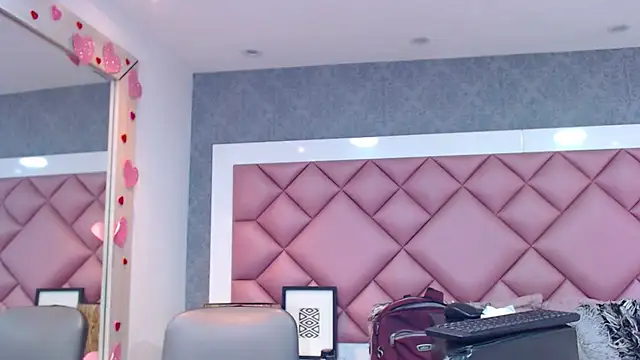 DanielaDuff online show from 03/22/26, 07:48