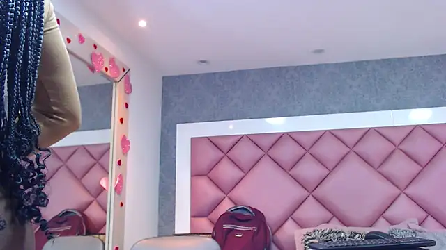 DanielaDuff online show from 03/24/26, 07:36