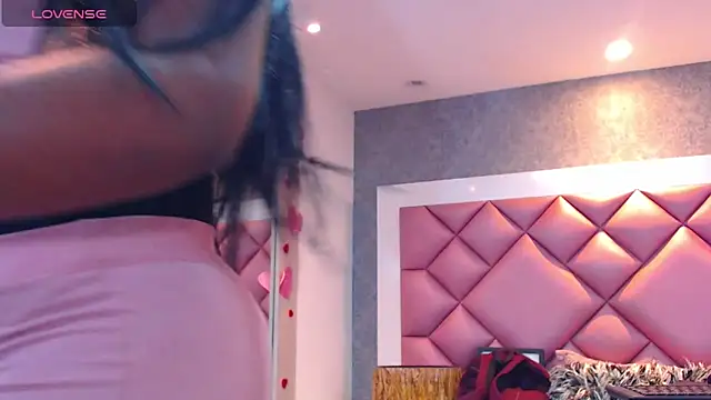 DanielaDuff online show from 05/16/26, 07:35