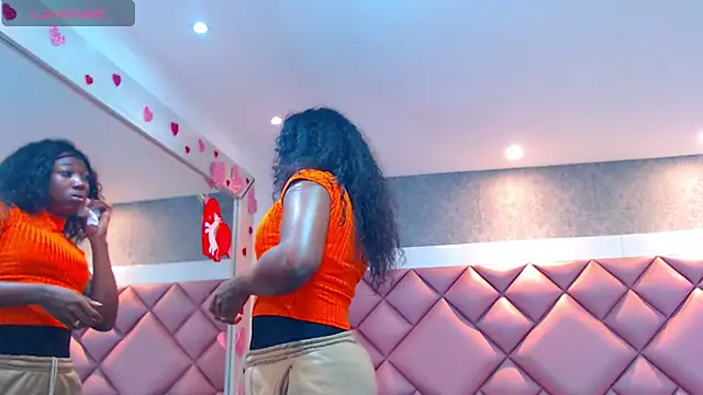 DanielaDuff online show from 11/18/25, 07:50