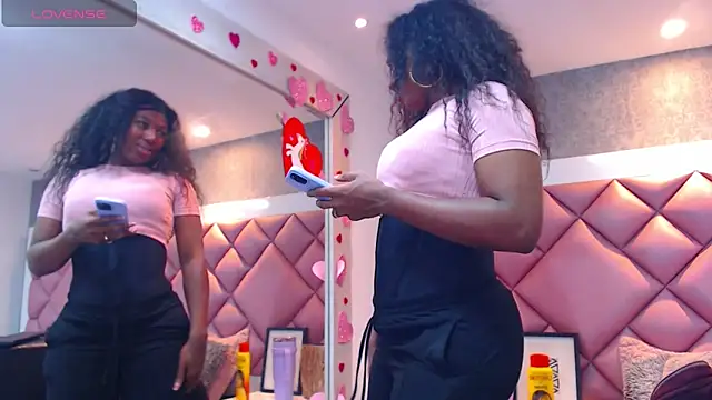 DanielaDuff online show from 11/20/25, 07:47