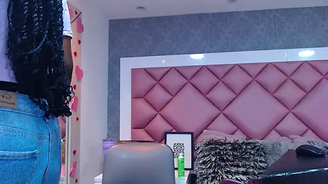 DanielaDuff online show from 02/16/26, 07:56