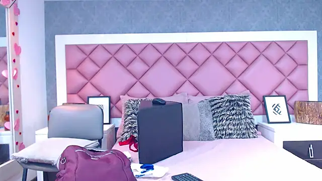 DanielaDuff online show from 02/10/26, 07:46