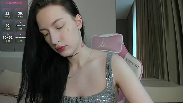 JenniferQueen11 online show from 05/31/26, 10:32