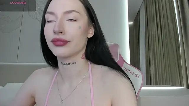 JenniferQueen11 online show from 05/27/26, 07:54