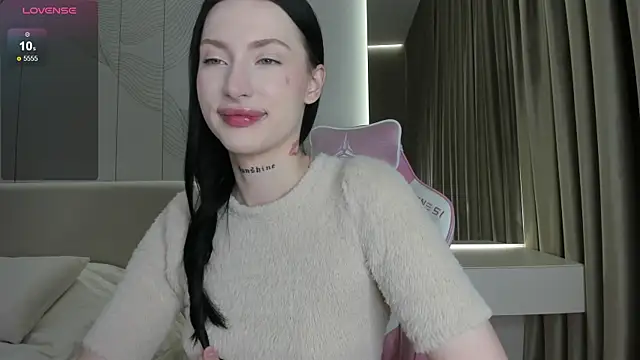 Snapshot of JenniferQueen11 chatting on 07/11/26, 04:18 JenniferQueen11 online show from 07/11/26, 04:18