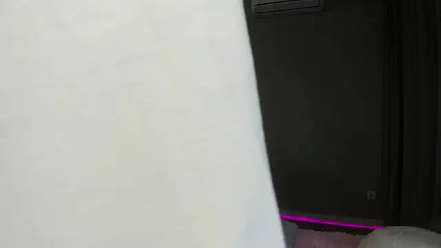 JenniferQueen11 online show from 09/19/25, 04:22
