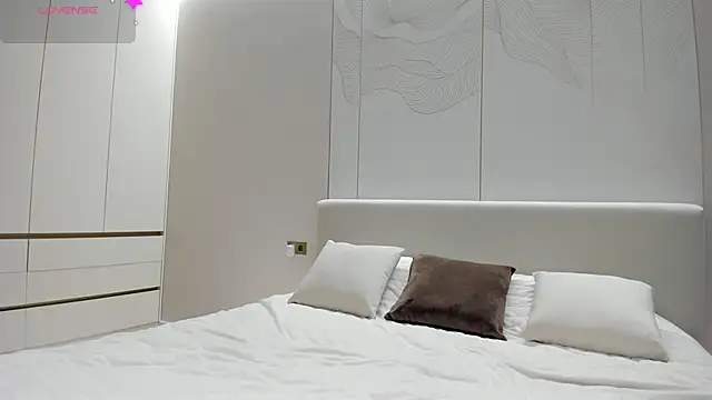 Snapshot of JenniferQueen11 chatting on 02/12/26, 01:22 JenniferQueen11 online show from 02/12/26, 01:22