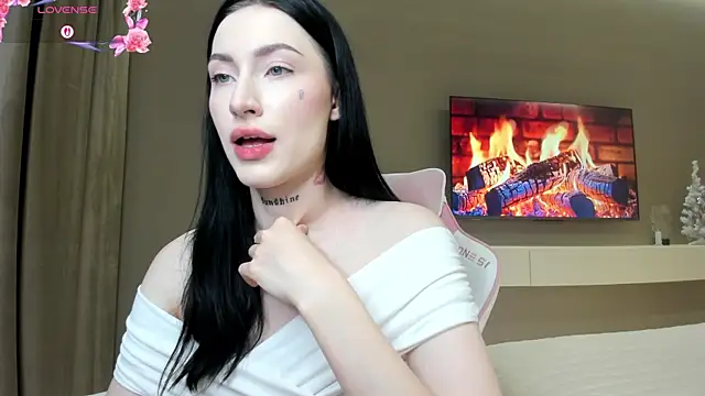 Snapshot of JenniferQueen11 chatting on 01/09/26, 01:29 JenniferQueen11 online show from 01/09/26, 01:29