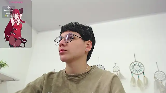 bad giirl  online show from 09/25/25, 06:14