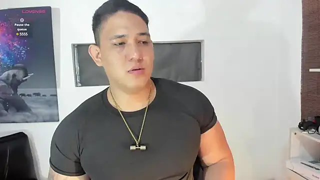 Snapshot of Colton_Massif chatting on 02/13/25, 12:35 Colton Massif online show from 02/13/25, 12:35