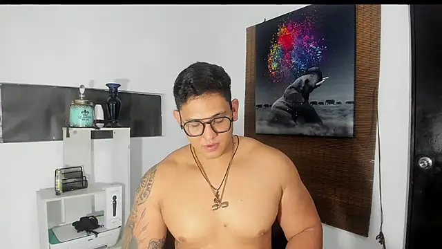 Snapshot of Colton_Massif chatting on 01/28/25, 05:00 Colton Massif online show from 01/28/25, 05:00