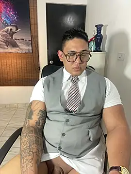 Snapshot of Colton_Massif chatting on 03/18/25, 03:02 Colton Massif online show from 03/18/25, 03:02