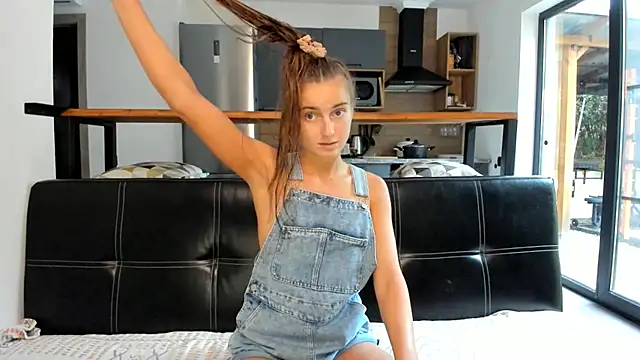 ElizSweet online show from 11/14/25, 08:40