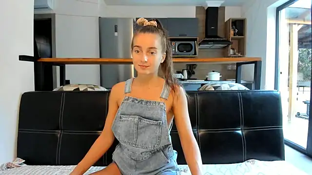 ElizSweet online show from 11/28/25, 11:43