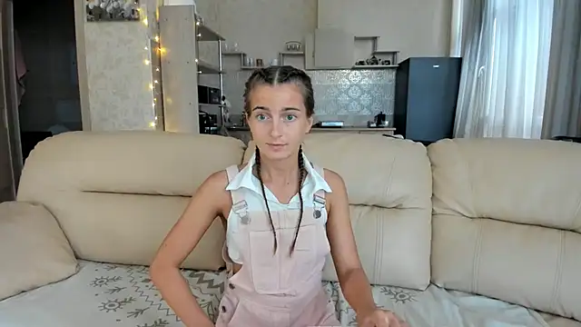 Snapshot of ElizSweet chatting on 09/08/25, 03:00 ElizSweet online show from 09/08/25, 03:00