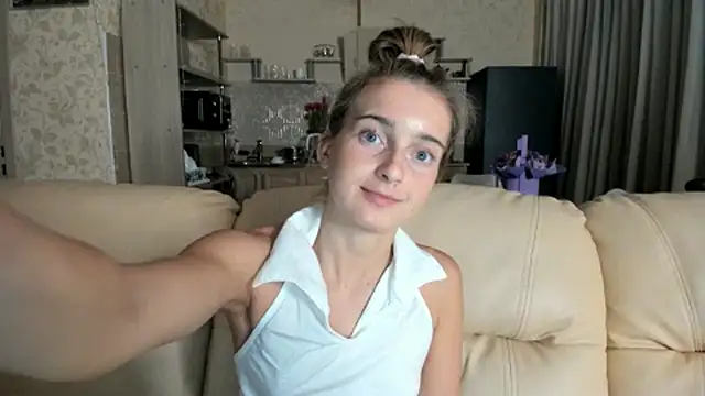 Snapshot of ElizSweet chatting on 03/09/25, 08:10 ElizSweet online show from 03/09/25, 08:10