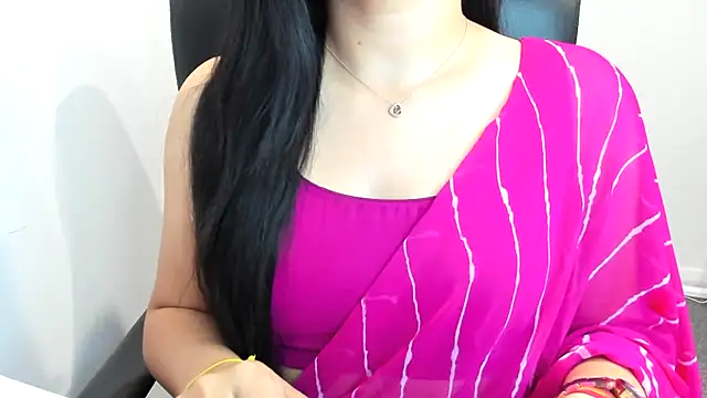 Snapshot of TheGoldenGirl chatting on 12/01/24, 05:51 TheGoldenGirl online show from 12/01/24, 05:51