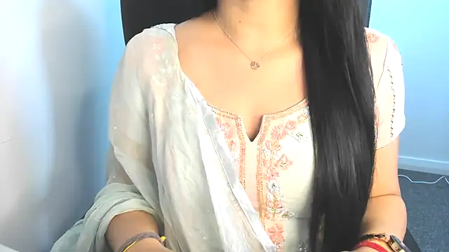 Snapshot of TheGoldenGirl chatting on 01/02/25, 08:24 TheGoldenGirl online show from 01/02/25, 08:24