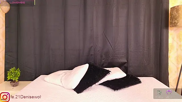 DENISE WOLFE online show from 11/27/25, 12:49