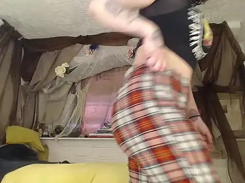 MaxiMillz online show from 02/09/26, 03:43