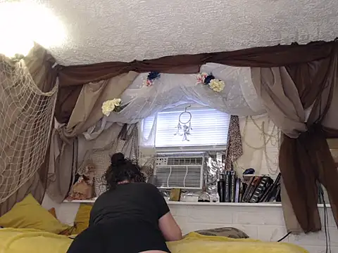 MaxiMillz online show from 12/17/25, 03:50