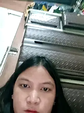 Snapshot of milkytitsmom4u chatting on 09/26/25, 07:10 milkytitsmom4u online show from 09/26/25, 07:10