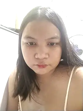 Snapshot of milkytitsmom4u chatting on 02/18/26, 06:22 milkytitsmom4u online show from 02/18/26, 06:22