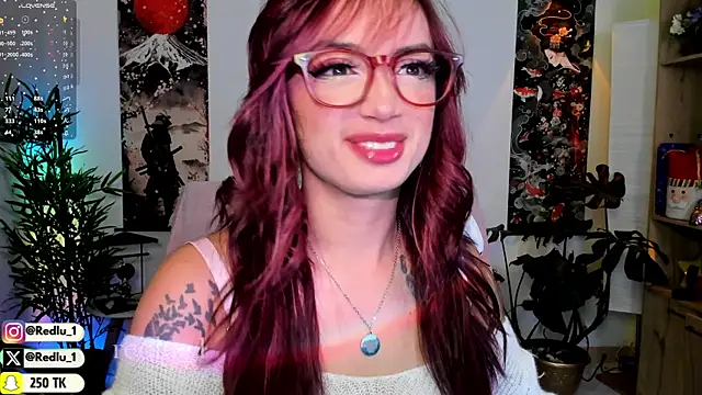 Snapshot of Redlu_1 chatting on 01/15/25, 02:49 Redlu 1 online show from 01/15/25, 02:49