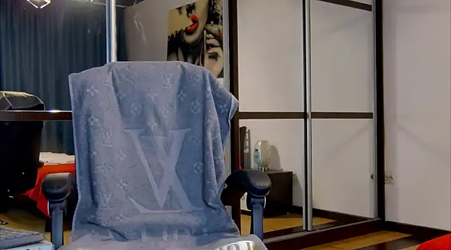 Snapshot of carlaxxx chatting on 02/28/25, 09:23 carlaxxx online show from 02/28/25, 09:23