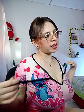 lorenitabella online show from 02/04/26, 08:48