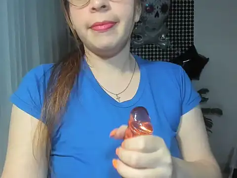 lorenitabella online show from 10/24/25, 08:35