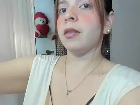 lorenitabella online show from 11/17/25, 08:24